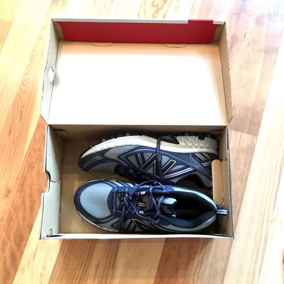 NIB New Balance shoes - Picture 2 of 6